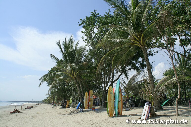 Beach / Strand in Bali - Surfbretter - 