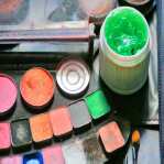 contrasts: make-up kit 