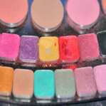 contrasts: colors make-up kit 