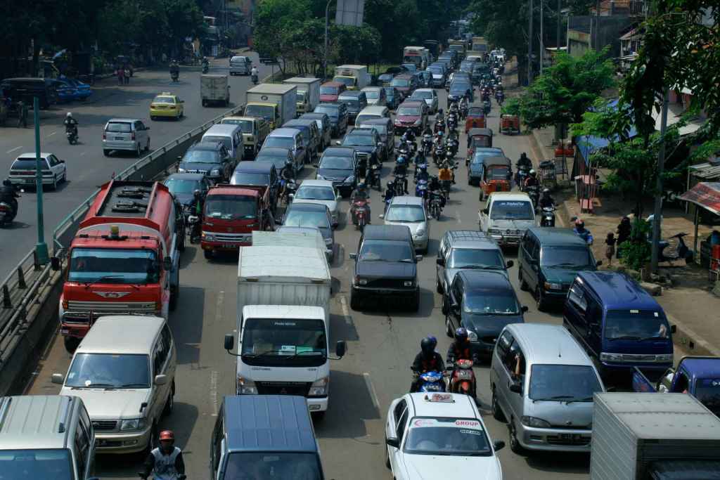 tpfau  MG 9110 Jakarta city stau Verkehr