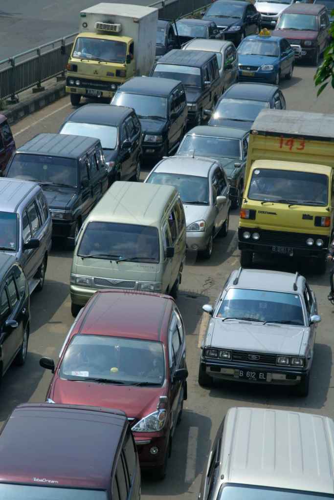 tpfau  MG 9120 Jakarta city stau Verkehr